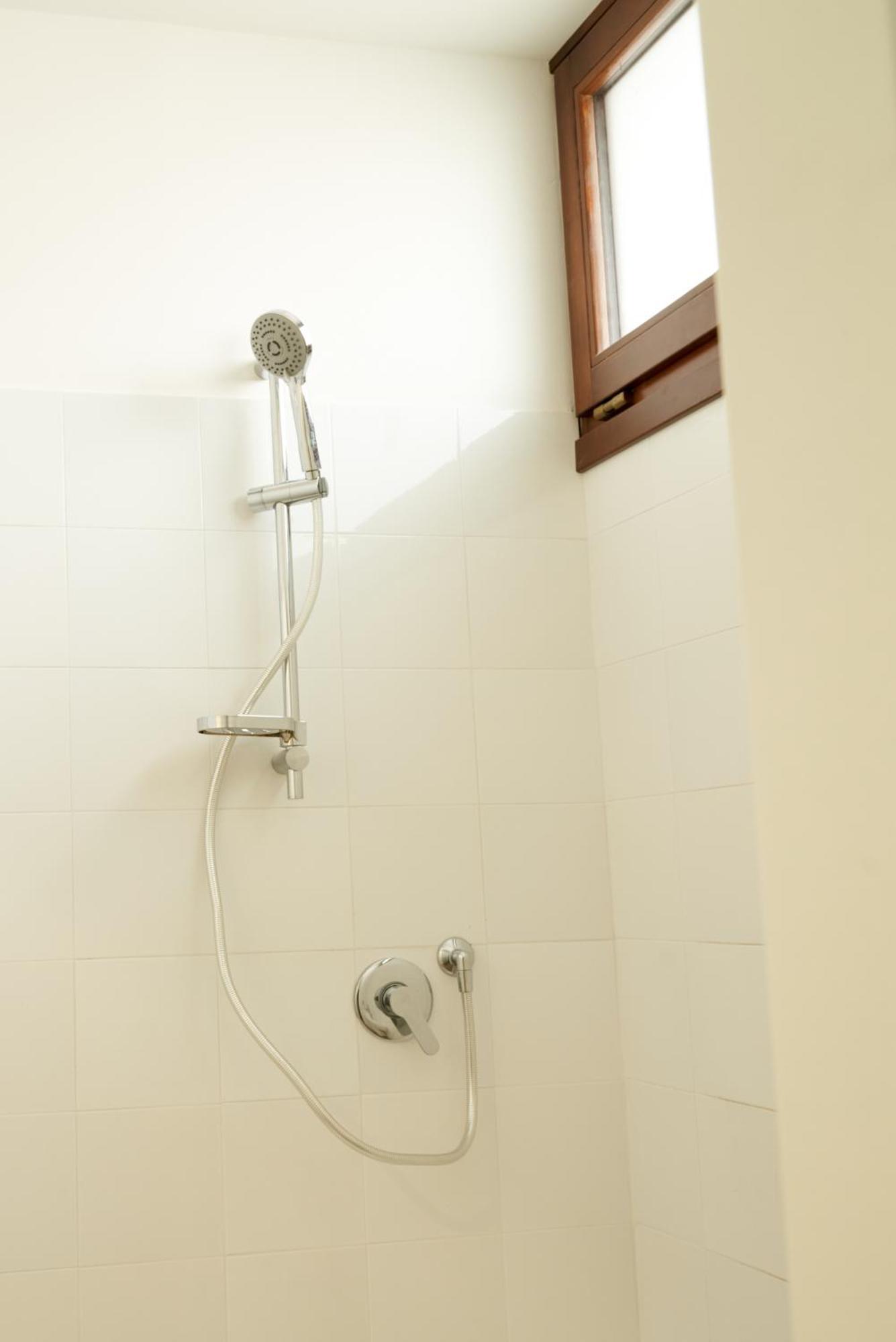 Hub Portanova Hostel Trani Luaran gambar