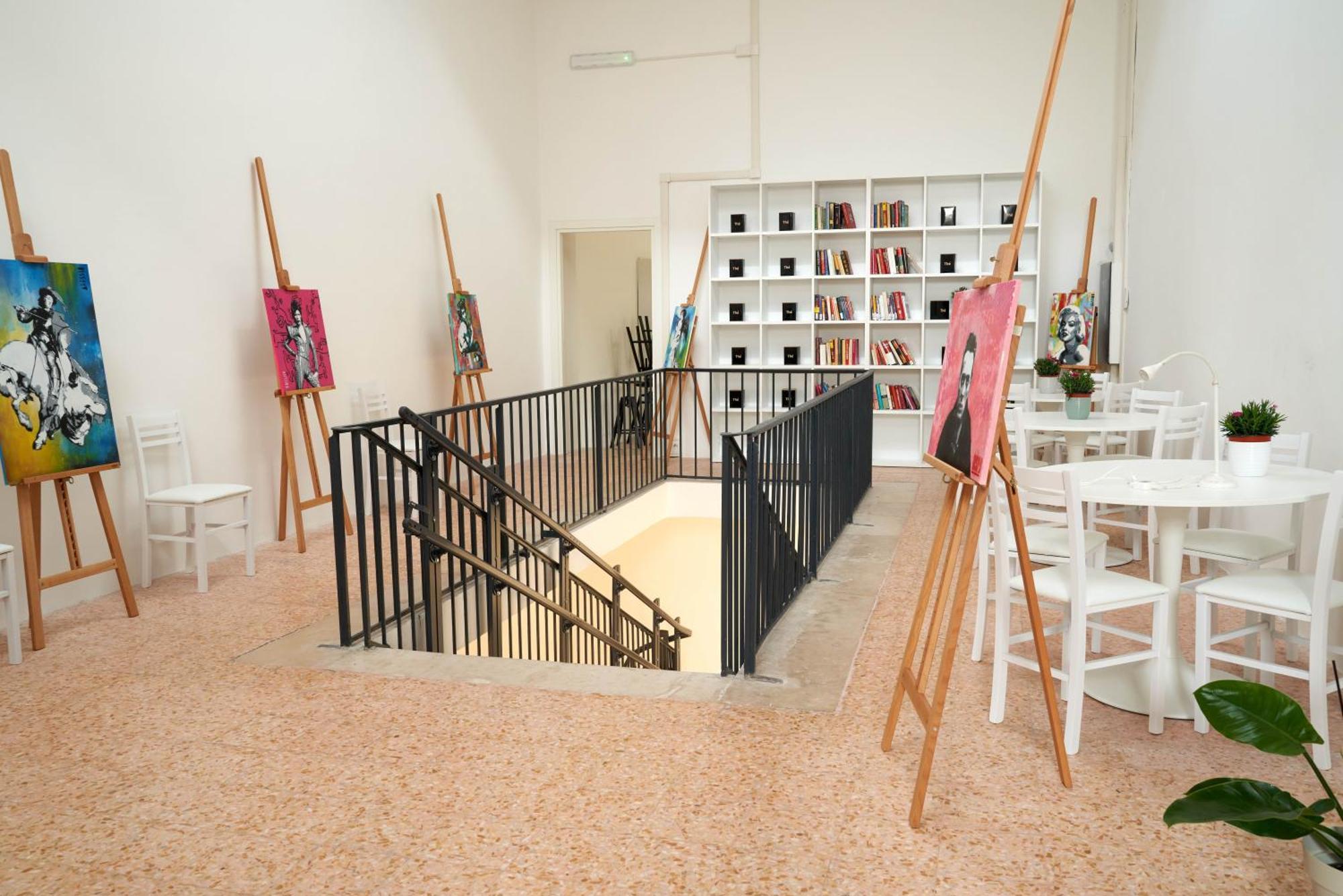 Hub Portanova Hostel Trani Luaran gambar